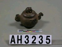 藏品(石雕小壺)的圖片